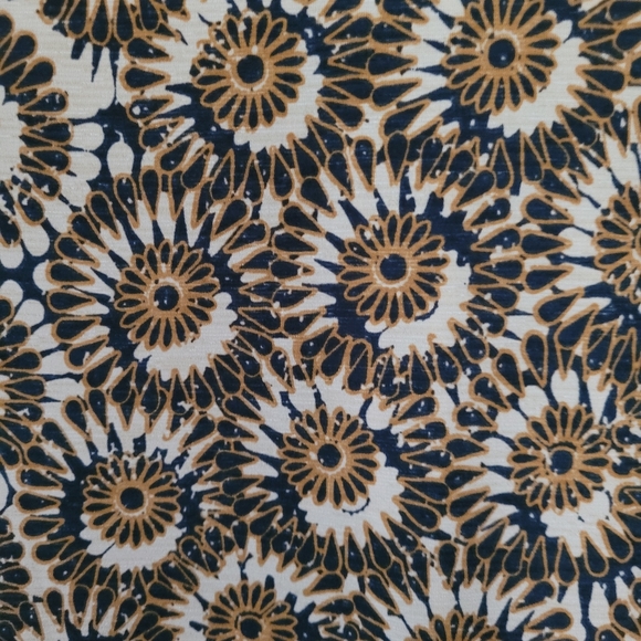 LuLaRoe Lindsay Kimono Cardigan Size L Beautiful Print like new - Picture 4 of 4